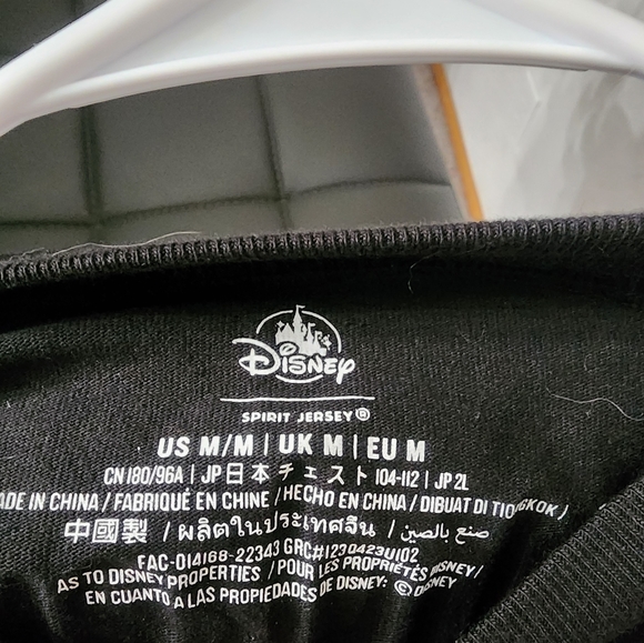 Disney's Spirit Jersey M Not so scary Halloween Party - Picture 7 of 8